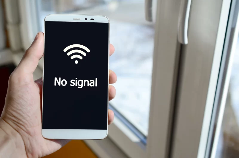 No Signal message on smartphone